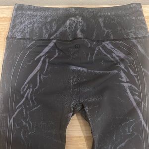 Lululemon leggings size 6